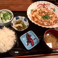 ごちそう家 ぽん太 八丁堀店 - 日替わり定食(麻婆豆腐)