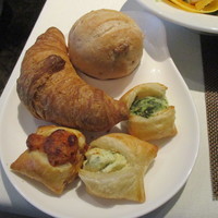 イタリア料理 ルッチコーレ - パン