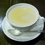 石渡紅茶 - ラム酒のミルクティー(651円)