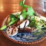 ブリコラージュ ブレッド アンド カンパニー ダイニング・カフェ - 秋の彩り野菜、バルサミコソースとグラナパダーノチーズのブリコラージュブレッドタルティーヌ。新メニュー♡　20181102