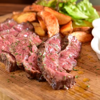 当店一番人気！熟成肉の炙りステーキ～2種の味で､､､～