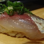 鮨屋とんぼ - あじ