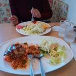 カフェレストランパセリ - イタリアンハンバーグのせトマトピラフ1100円セット