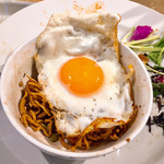 CITYSHOP NOODLE - トッピング2品目の目玉焼きを麺にON！