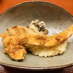 木山 - 松茸のフライ、実山椒醤油で