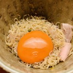 木山 - じゃこと鰹節のごはん卵黄がけ
