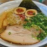 麺屋 無双 - 牛骨ラーメン煮玉子トッピング