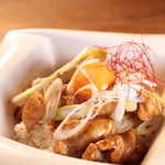 静岡郷土料理 やきとり 丸鶏HAKOZAKI - 焼き鳥丼