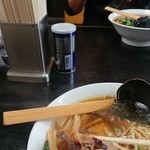 亀や - チャーシューのアップです♪ 柔らかくて うんまいよ♪(*≧∀≦*)