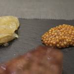 あもん ヨコ - 炉釜焼き塊肉ステーキ　ズームアップ