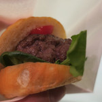 あもん ヨコ - ヨコ式ミニバーガー喰らう