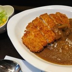 Hamachuu - ロースカツ定食と同じとんかつが乗っかったカレー