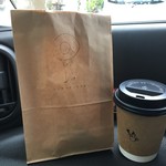 ニンギン商店 - ホットコーヒーとドーナツ袋