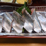 寿司・うなぎ 羽子吾 - 秋刀魚御膳（秋刀魚の刺身）