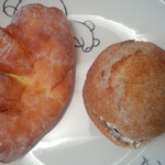 hori pan - クリームパンとレーズン＆クリチー