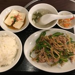 華中苑 - 青椒肉絲定食