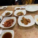 海東ヘムルタン - 副菜だけでビールがすすみます