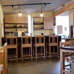自家製生パスタと旬菜イタリアンagio - 店内です。