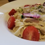 自家製生パスタと旬菜イタリアンagio - ナスのクリームソースです。