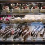 ラ・ローズ・ジャポネ - ホールケーキショーケース