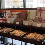 ラ・ローズ・ジャポネ - 焼菓子棚