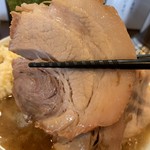 麺屋 歩夢 - 【2018.10.19】豚バラ肉使用の大きなブタ‼️