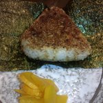 俺の串 さぶちゃん - 〆に焼きおにぎりをいただきました　これも旨い！