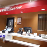 第7ギョーザの店 - １階レジ