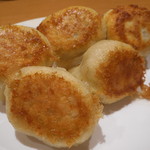 第7ギョーザの店 - 焼餃子（中）５個