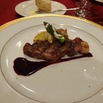 ムッシュ - メインはシチリア豚のネロとグリル野菜