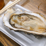 鮮魚 魚範 - 赤崎産生牡蠣250円