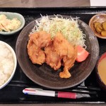 中野坂上 縁 - 若鶏の唐揚げ定食 800円