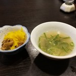 奇楽 中華厨房 - セルフ味噌汁とお新香