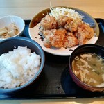 鶏の唐揚げ明太風味定食です。(2018年11月)