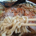 ケンちゃんラーメン - ピロピロした中華そばがクセになる。( *´艸｀)