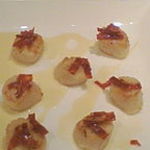 エル ブランシュ - 佐呂間湖産ホタテのポワレ、イベリコ豚のチョリソーを添えて