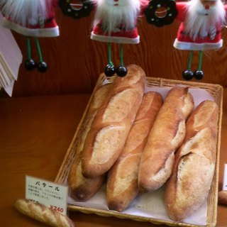 h Pando Gaden - 三鷹南口"パンド・ガーデン"店内「バタール」240円