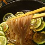 東京 土山人 - これがすだち蕎麦。期間限定9月末ぐらい迄らしいです。