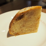 クラヤ カトウ - ライ麦パン(干しぶどう入り)