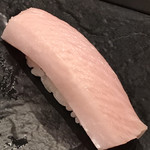 五金 - 見てわかるでしょ？極上ブリの握り