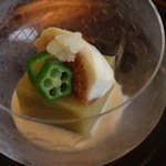 馳走 きむら - 先付け。焼き茄子の寄せ豆腐。