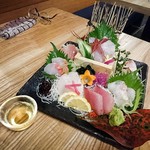 酒肴ほたる - 館山直送 天然刺身盛り