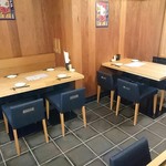 酒肴ほたる - テーブル席