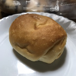 キキダウンステアーズベーカリー - 塩パン