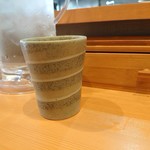 Chuukasoba Haru - 2018年10月　美味しい水も陶器のコップで