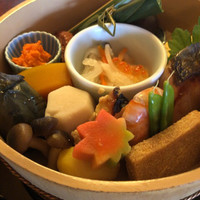 六盛 - 手桶弁当