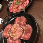 焼肉ホルモン やしち - 