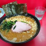 ラーメン 杉田家 - 2018年10月　ラーメン大盛りとまぶしめし