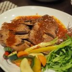 赤い壺 - 豚肉のステーキ（+4)