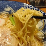 ハマカゼ拉麺店 - 2018年10月　麺持ち上げ